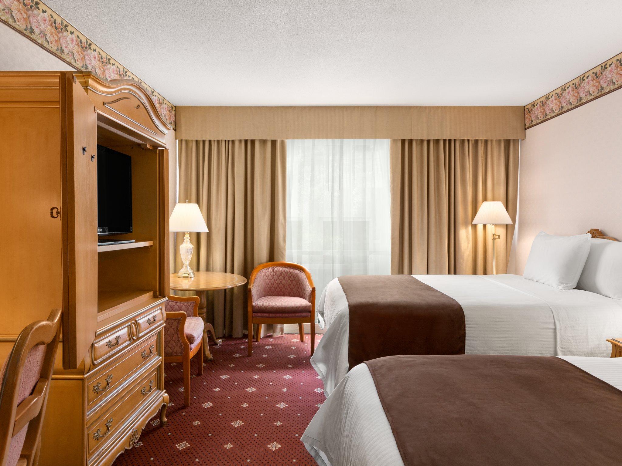 Travelodge By Wyndham Fallsview Hotel Niagara Falls