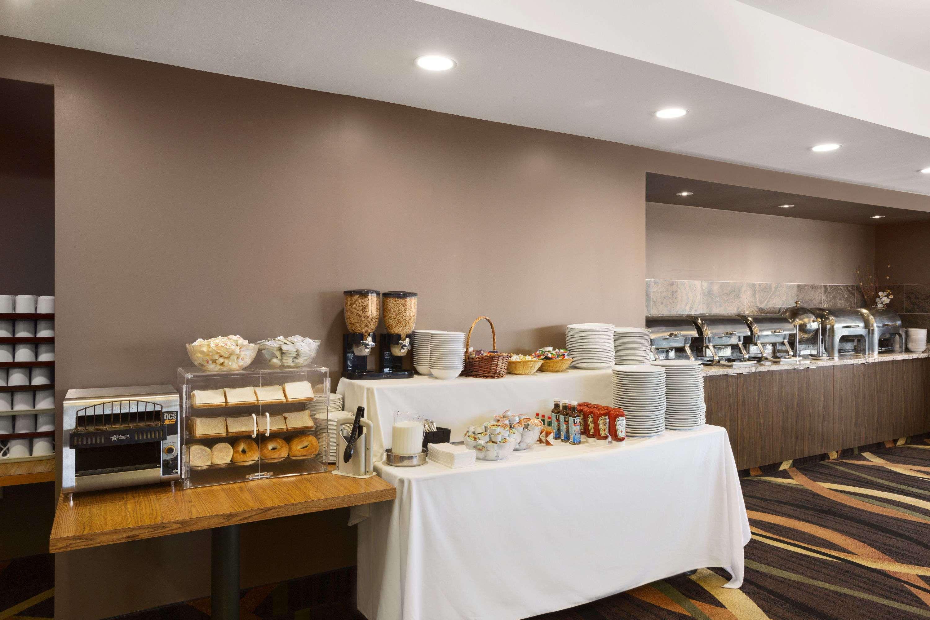 Travelodge By Wyndham Fallsview 3*