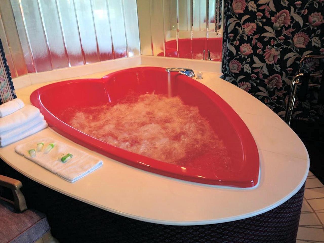 Hotel Travelodge By Wyndham Fallsview Niagara Falls