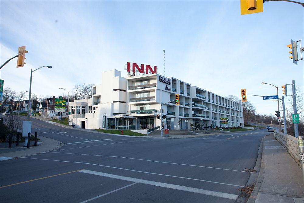 Hotel Travelodge By Wyndham Fallsview 3*
